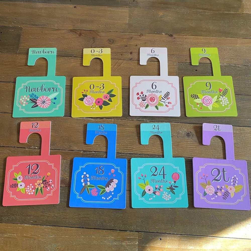 Closet dividers / markers for baby / toddler girl